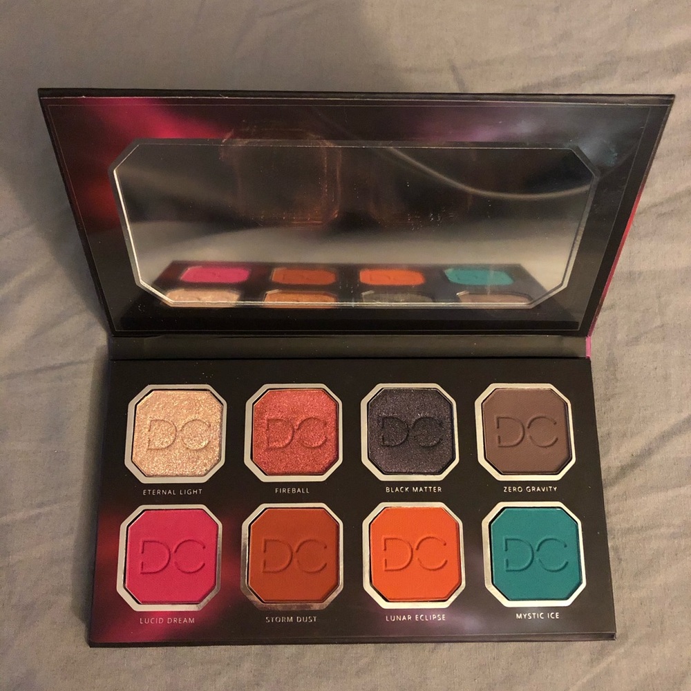 Celestial thunder eyeshadow palette